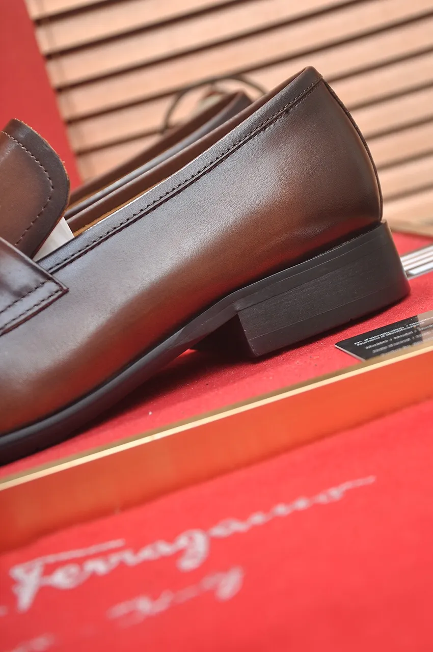 Men's shoes 💰520💶【Ferragamo/Ferragamo】The latest model in the counter. Original imported high-quality cowhide with open sides + imported 🐂 water-dyed cowhide lining + original luxury metal buckle + original combination outsole. No pressure for comparison. 38--45 (45 is custom-made and cannot be returned or exchanged)